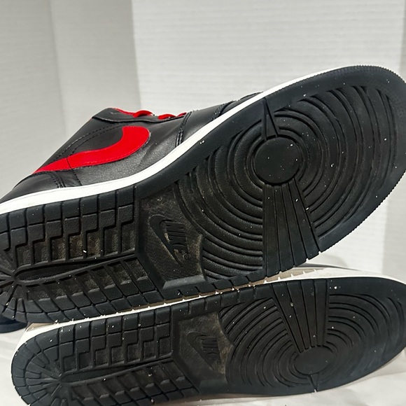 Jordan 1 black toe low - Picture 6 of 7